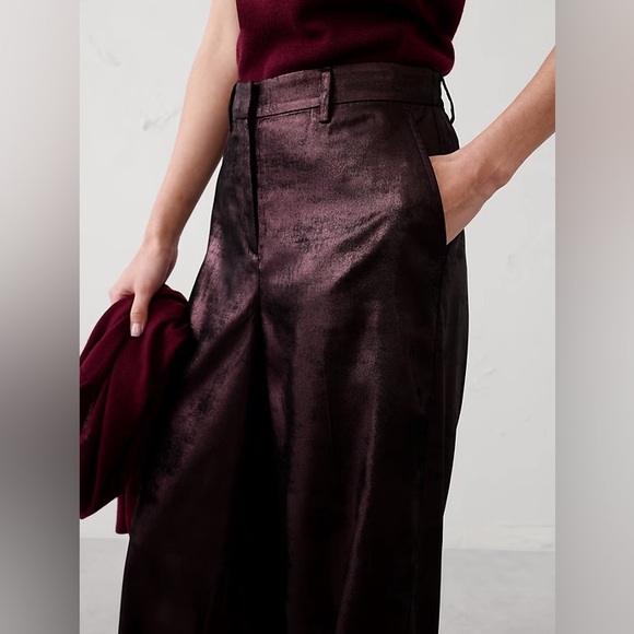 NWT! Banana Republic Vino Rosso Metallic Wide-Leg Pant - Size Medium #830025 - Picture 3 of 4